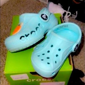 toddler crocs 4c
